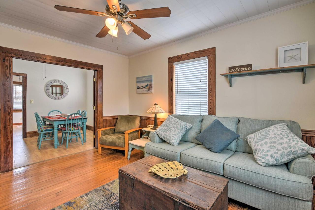 Galveston 'Blue Bungalow' - Walk To Beach! Dış mekan fotoğraf